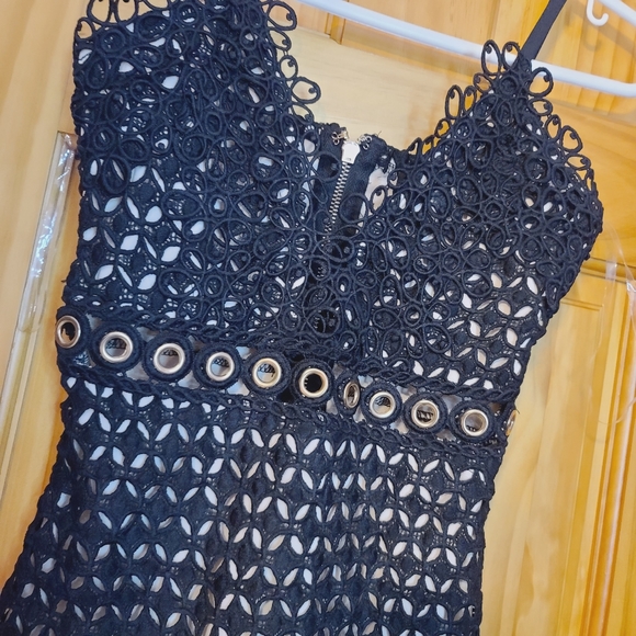 🟣FIRM PRICE 🟣 Nwt xs fashion nova lace and ring Dress - Picture 5 of 6